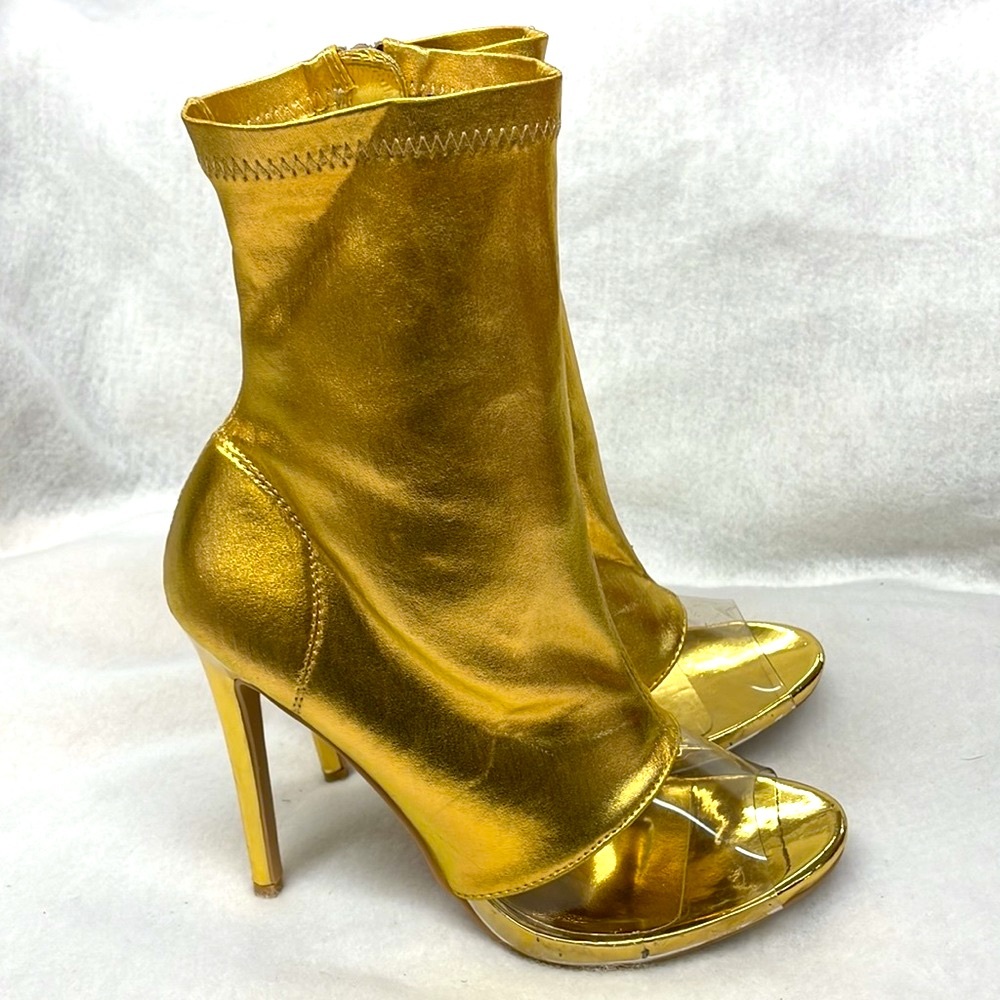 Shoe republic LA gold stretchy toe out boots ladies sz 8